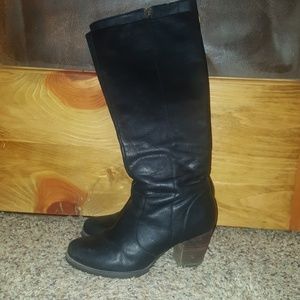 Womens Clark's black zip up boot sz 7.5